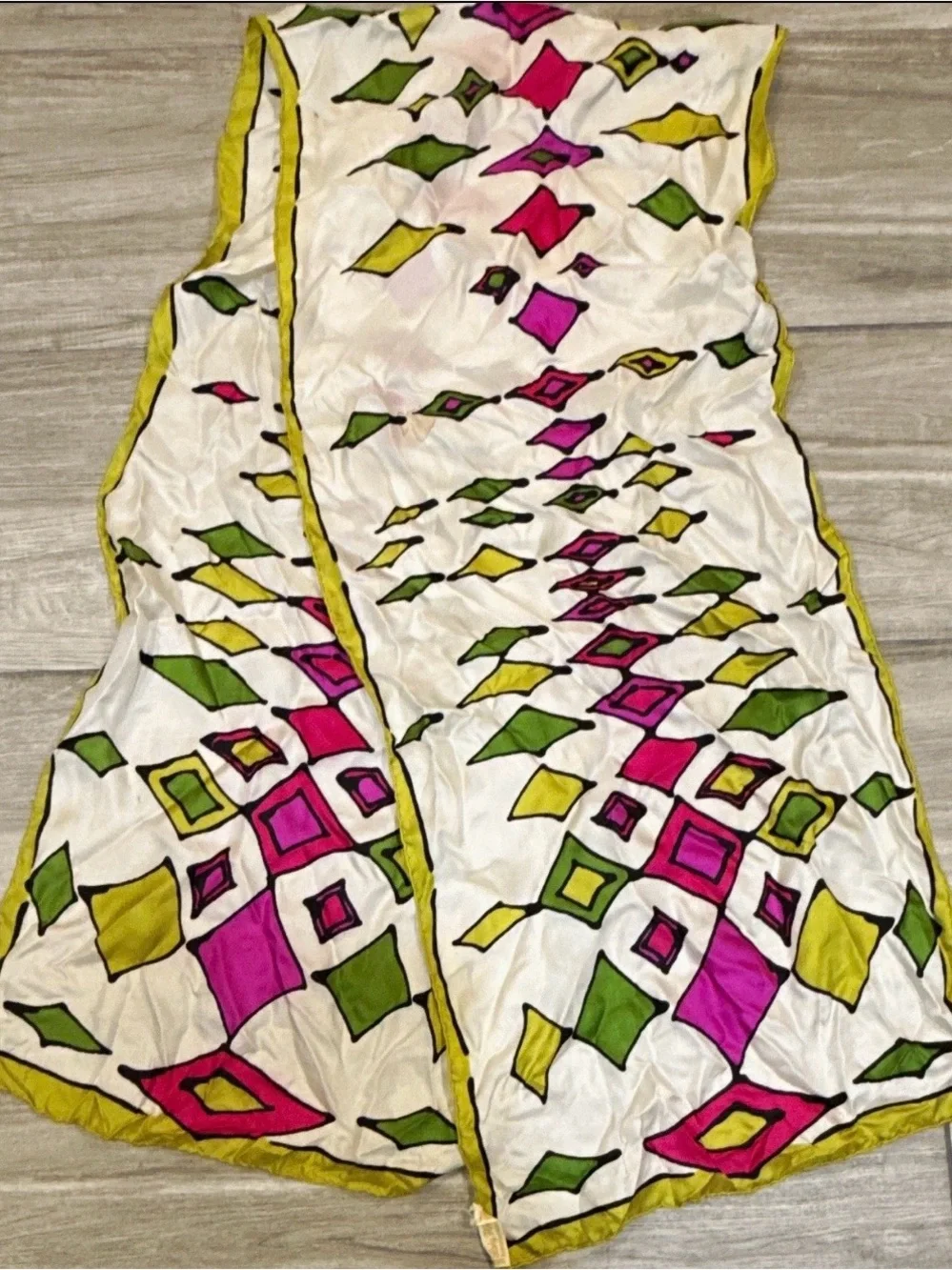 VINTAGE LADY HERITAGE BY ROBINSON & GOLLUEER SILK SCARF